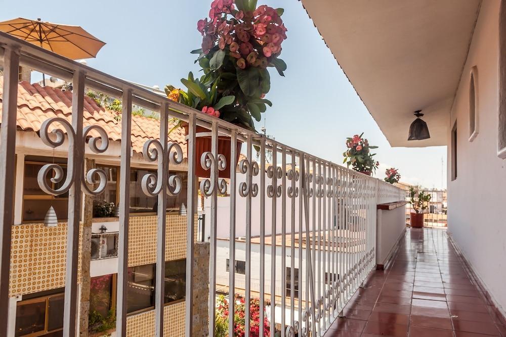 Suites Plaza Del Rio - Family Hotel Malecon Centro ปูแอร์โตบาญาร์ตา ภายนอก รูปภาพ