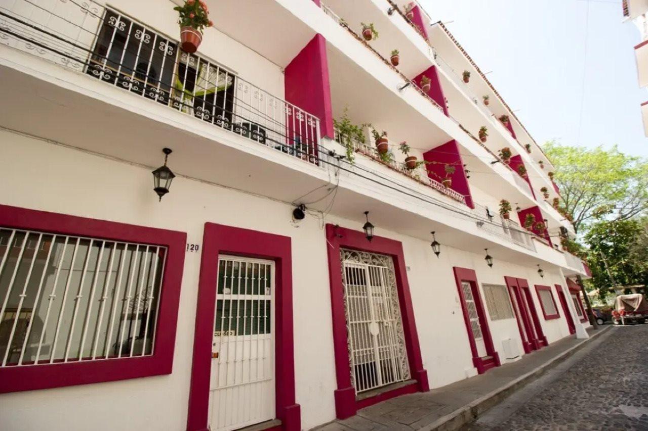 Suites Plaza Del Rio - Family Hotel Malecon Centro ปูแอร์โตบาญาร์ตา ภายนอก รูปภาพ