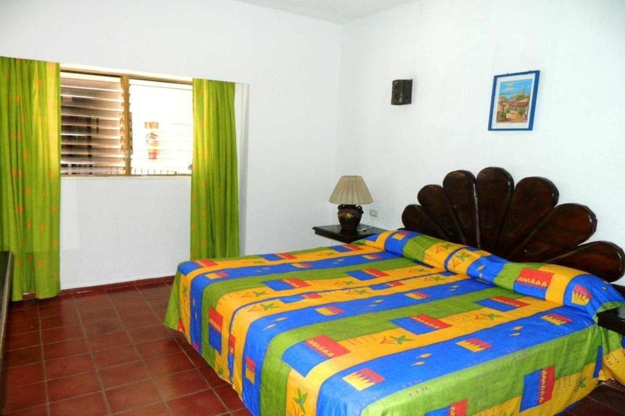Suites Plaza Del Rio - Family Hotel Malecon Centro ปูแอร์โตบาญาร์ตา ภายนอก รูปภาพ