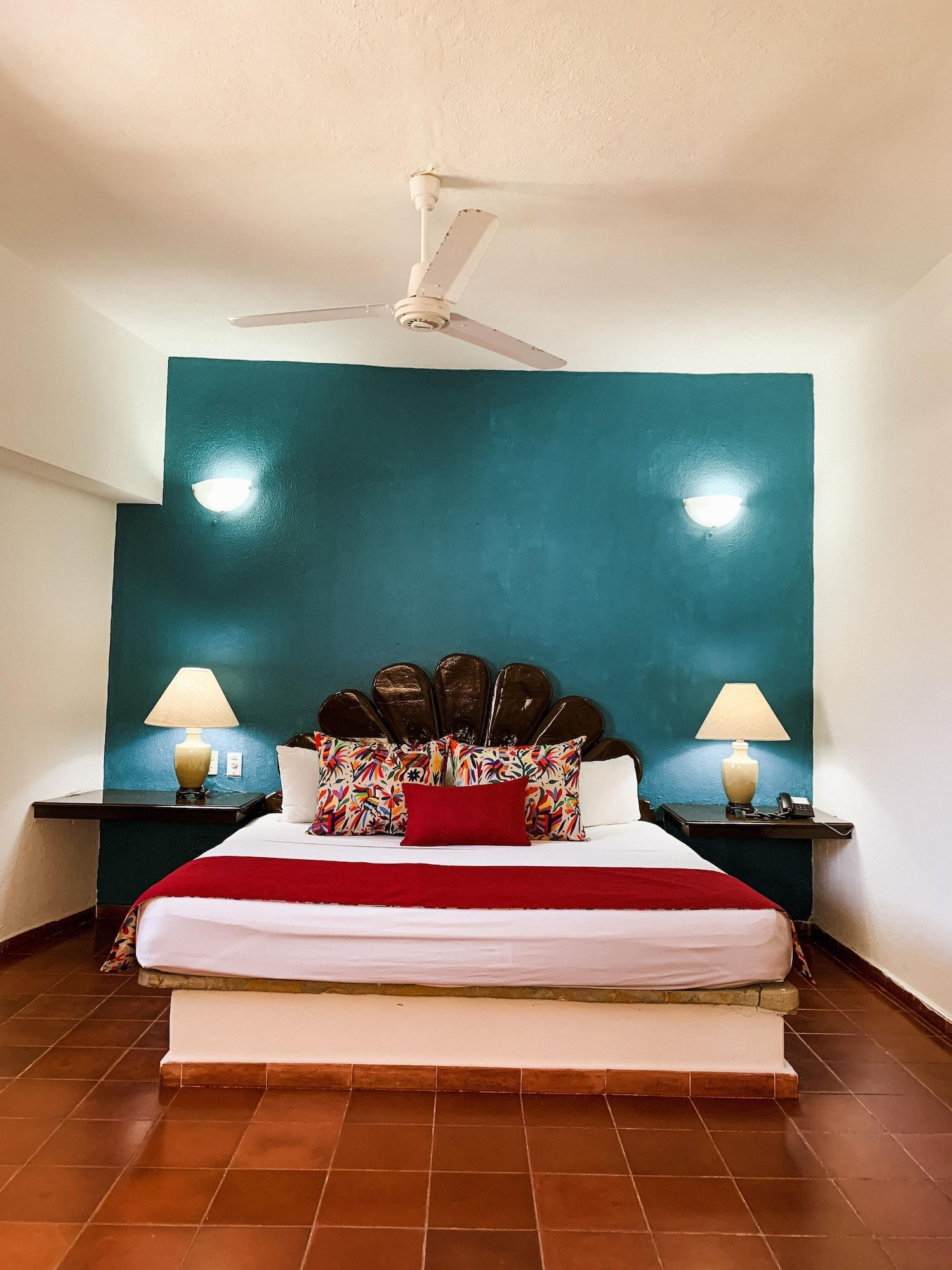 Suites Plaza Del Rio - Family Hotel Malecon Centro ปูแอร์โตบาญาร์ตา ภายนอก รูปภาพ