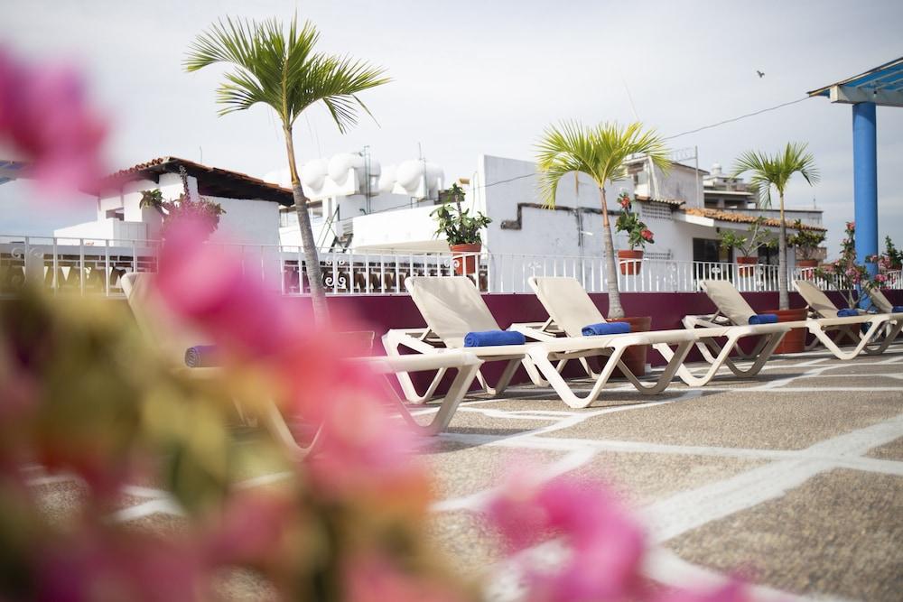 Suites Plaza Del Rio - Family Hotel Malecon Centro ปูแอร์โตบาญาร์ตา ภายนอก รูปภาพ