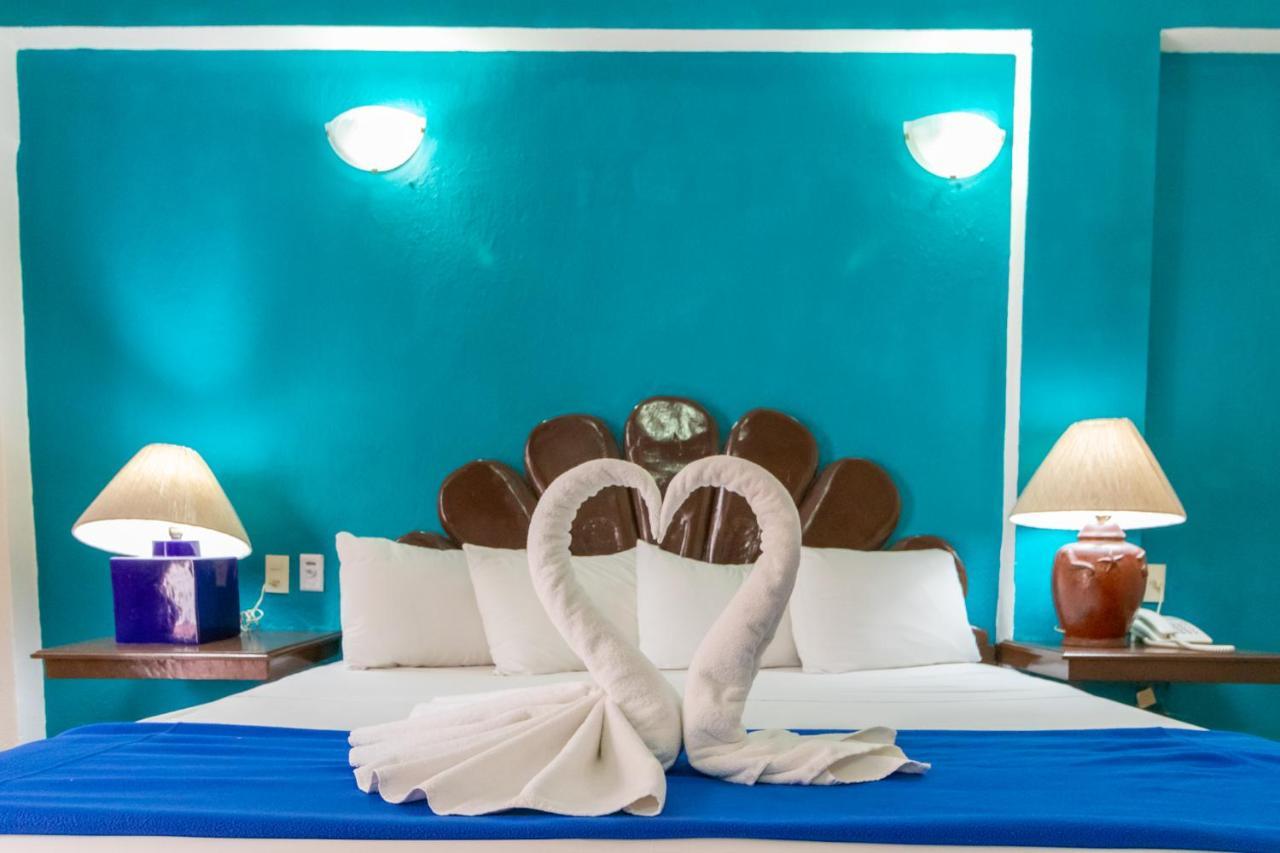Suites Plaza Del Rio - Family Hotel Malecon Centro ปูแอร์โตบาญาร์ตา ภายนอก รูปภาพ