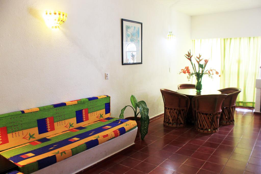 Suites Plaza Del Rio - Family Hotel Malecon Centro ปูแอร์โตบาญาร์ตา ภายนอก รูปภาพ