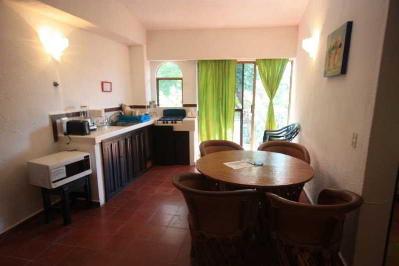 Suites Plaza Del Rio - Family Hotel Malecon Centro ปูแอร์โตบาญาร์ตา ภายนอก รูปภาพ